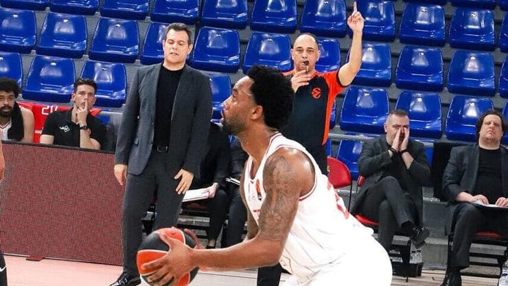 שחקן הפועל ת"א ליוואי רנדולף