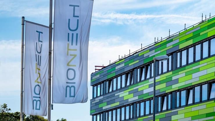 מטה ביונטק בעיר מיינץ בגרמניה (צילום: Kittyfly / Shutterstock.com) מטה ביונטק ממציאת החיסון נגד קורונה בעיר מיינץ בגרמניה