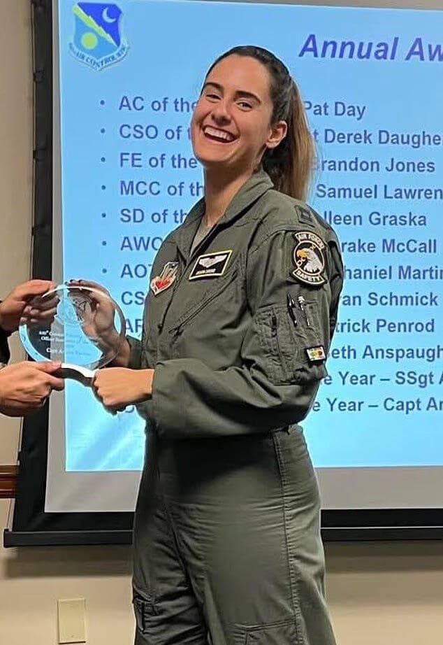 "האירה את החדר, עם חיוך מדבק ושובה לב". סאבינו מלחמה איראן צבא ארה"ב התרסקות מטוס תדלוק אריאנה סאבינו