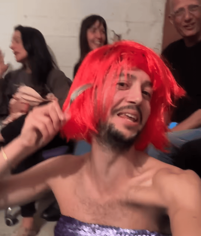 הדר שיש שומע אזעקה - ונדלק