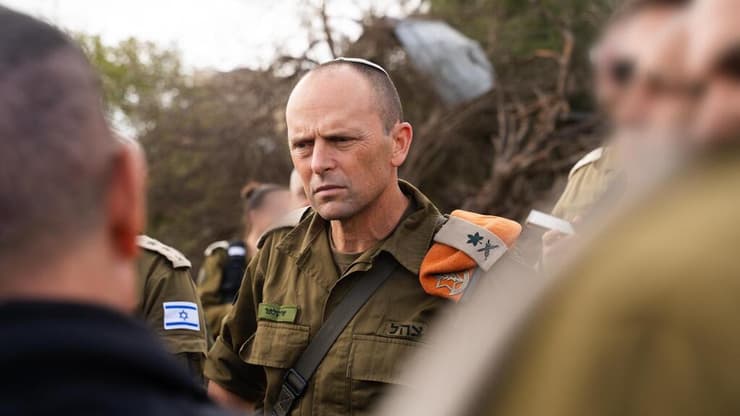 מפקד פיקוד העורף, אלוף שי קלפר ביקר היום בזירת הנפילה במועצה מקומית זרזיר