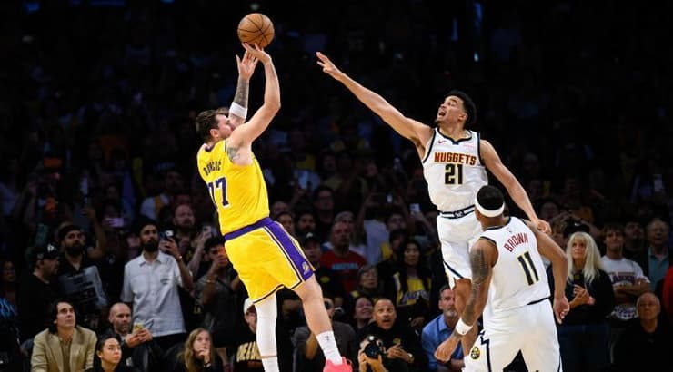 סל הניצחון של לוקה דונצ'יץ' (רויטרס) סל הניצחון של לוקה דונצ'יץ'