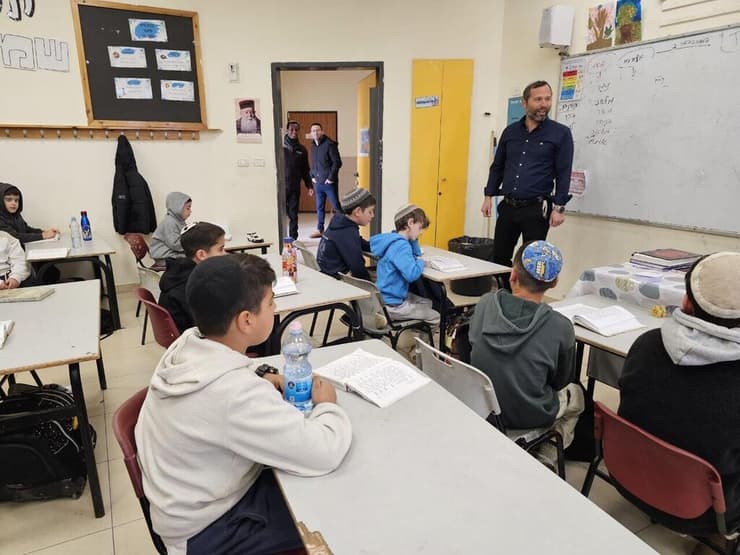 חוזרים לשגרת לימודים בבנימין