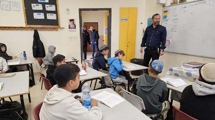 חוזרים לשגרת לימודים בבנימין