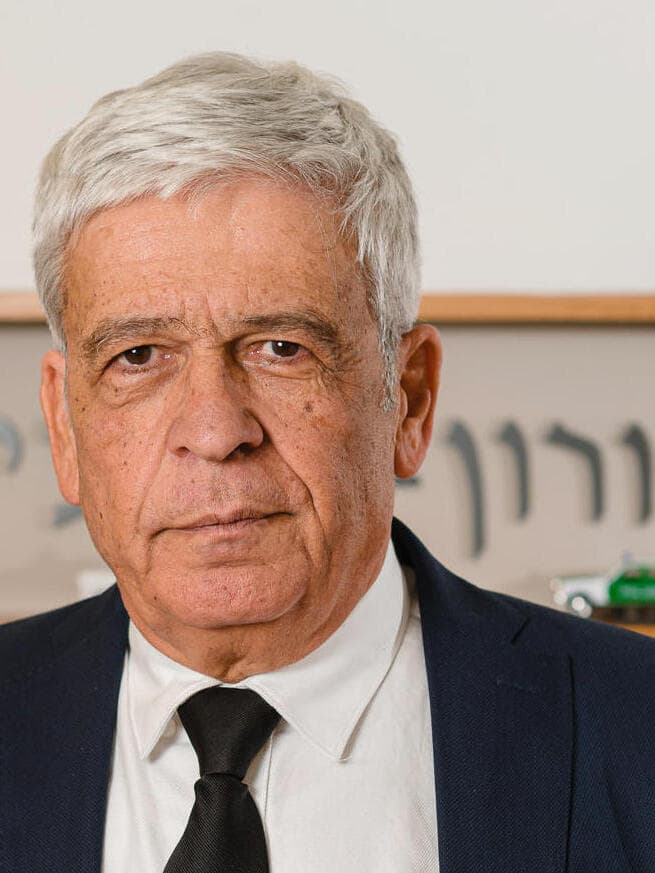 עו"ד אילון אורון 