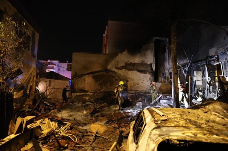 זירת הפגיעה בנהריה (צילום: אלעד גרשגורן) זירת הפגיעה בנהריה