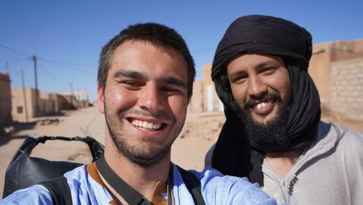 מפגש עם חבר רנדומלי באמצע מדבר סהרבה