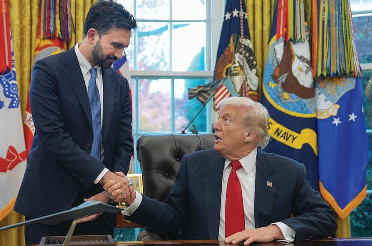 יודע ללחוץ על הכפתורים הנכונים. ממדאני עם טראמפ