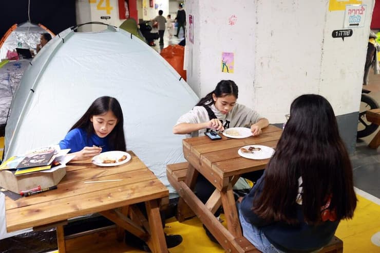 "לפחות הילדים לא מפחדים כאן"   