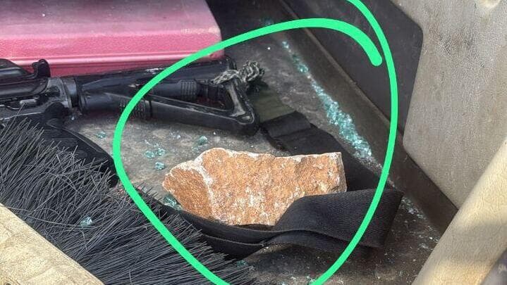 אזרחים ישראלים יידו אבנים לעבר לוחמי צה״ל שפעלו במרחב הסמוך לקריית ארבע שבחטיבת יהודה