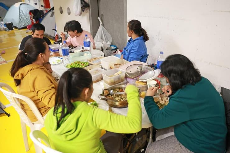 "עם הזמן אנשים כאן הפכו לחברים"   