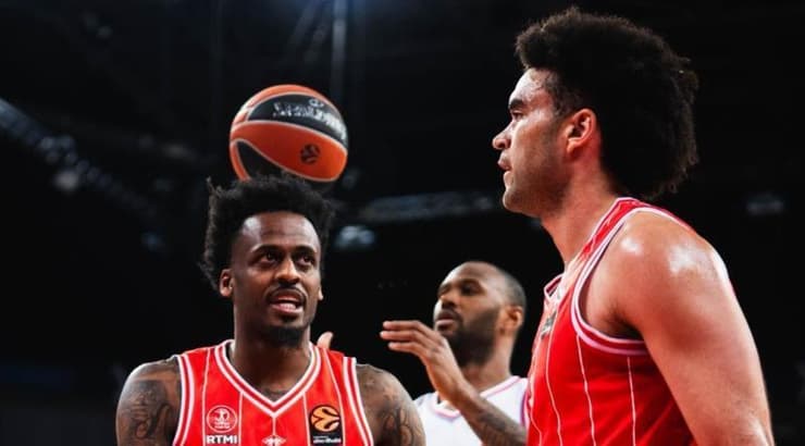 אנטוניו בלייקני ואלייז'ה בראיינט