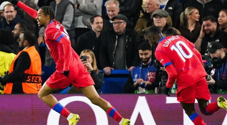 ברדלי בארקולה רץ לחגוג