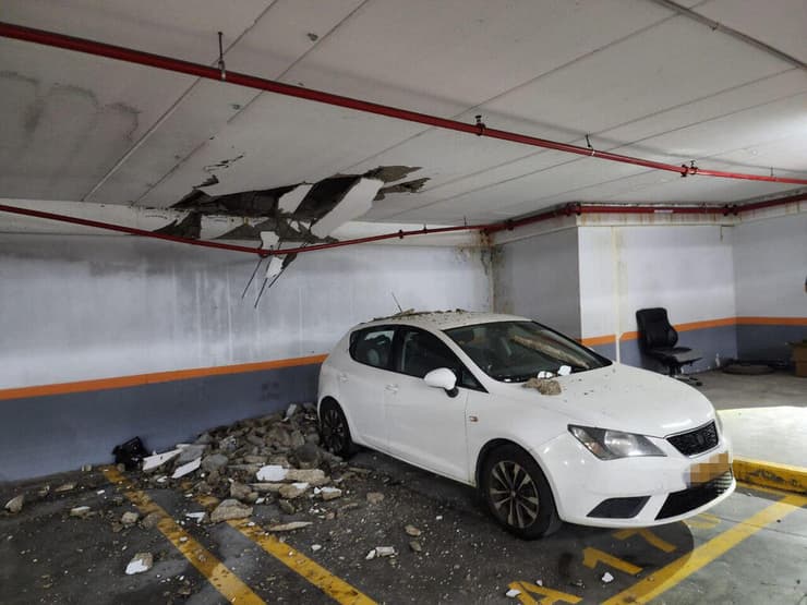 פגיעת חלקיק אמל"ח בחניון תת קרקעי