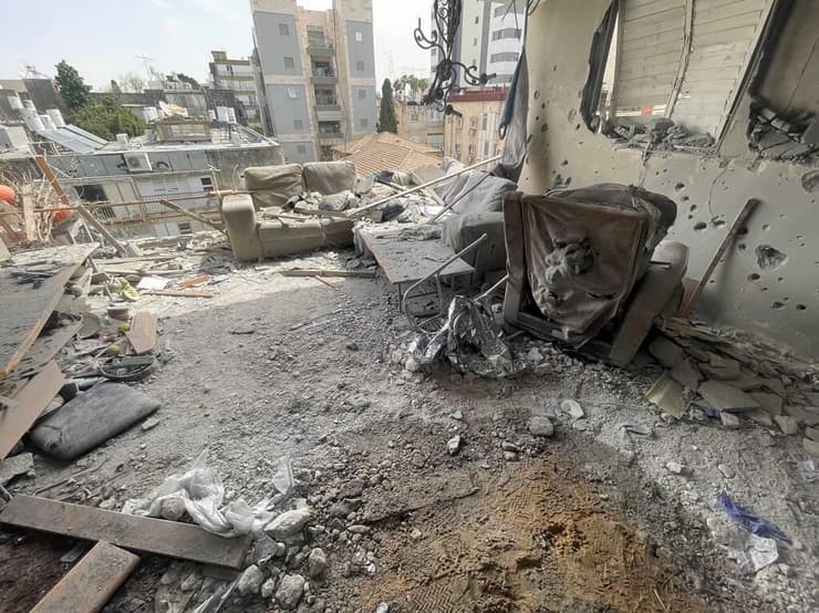 רמת גן (צילום: רועי רובינשטיין) זירת הנפילה ברמת גן