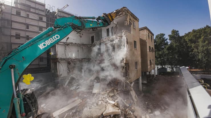 הריסה בפרויקט התחדשות עירונית של חברת שלום את נתן ברחוב מינץ בתל אביב