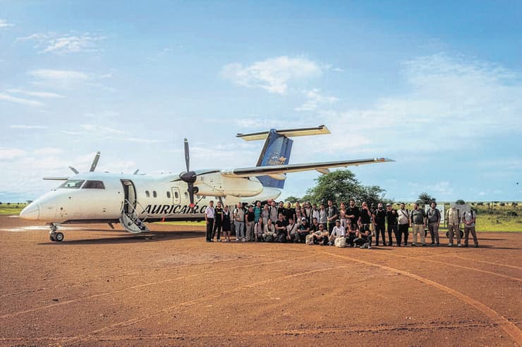 מהר מאוד זימרו כולם "אקונה מטטה". מטוס המשלחת