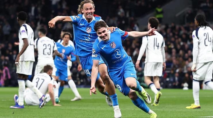 חוליאן אלברס רץ לחגוג