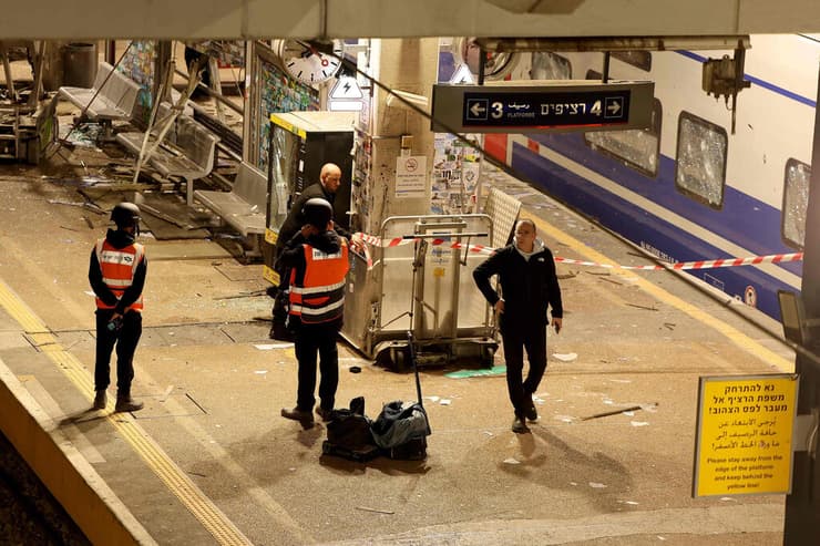 הנזק בתחנת הרכבת סבידור מרכז