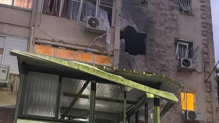 בניין נפגע מנפילה בקריית שמונה