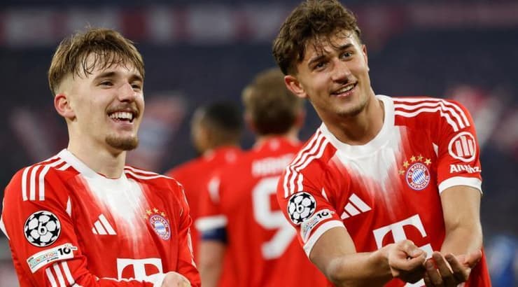 תום בישוף ולנארט קארל חוגגים