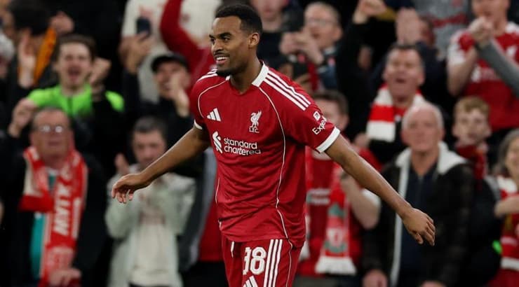 ריאן חראבנברך מאושר