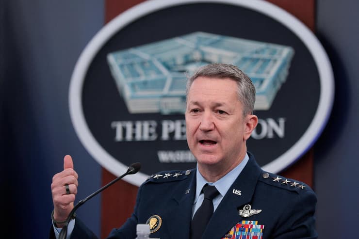 דן קיין פיט הגסת'