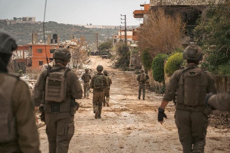 חסרים כ-15 אלף חיילים, לפחות חצי מהם לוחמים (צילום: דובר צה"ל) אמברגו 20.03 06:00 פעילות כוחות צה"ל בפיקוד הצפון במבצע שאגת הארי