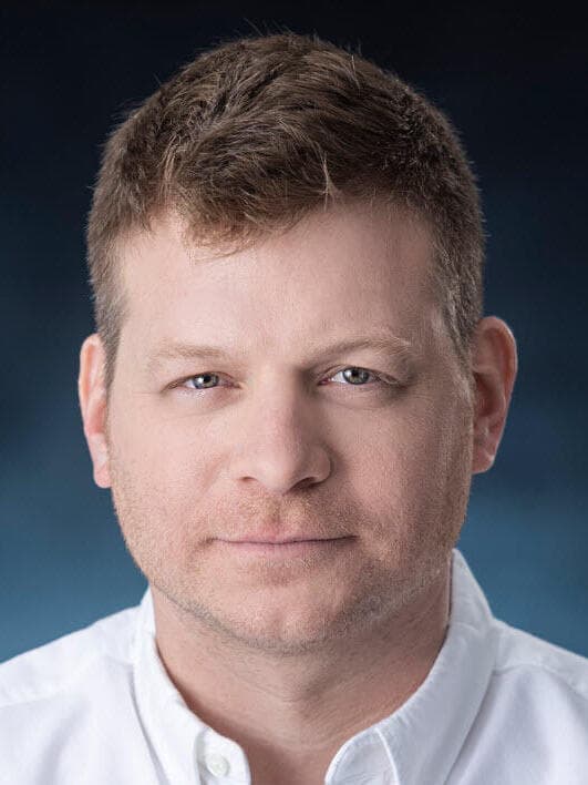 עומר אלפרן, שותף