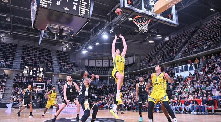 רומן סורקין מתעופף