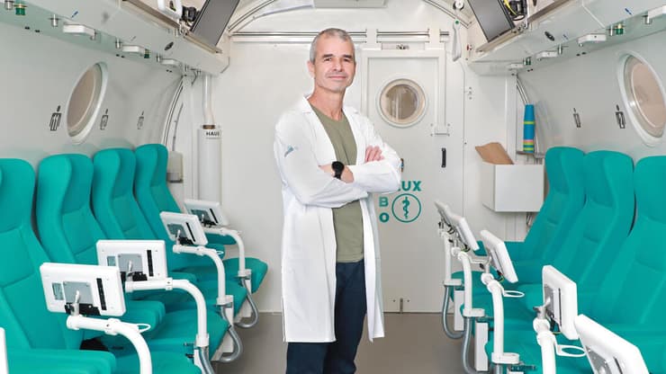 פרופ' שי אפרתי, מנהל מרכז סגול לרפואה היפרברית ומחקר במרכז הרפואי שמיר (אסף הרופא)