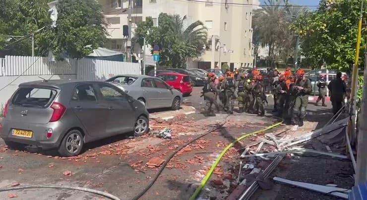 זירת הנפילה ברחובות