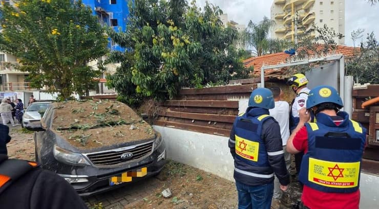צילום: תיעוד מבצעי מד"א נפילת רסיס בראשון לציון