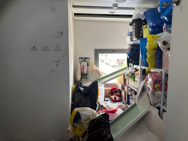 צילום: מאיר תורג'מן נפילת רסיס בגן ילדים בראשון לציון