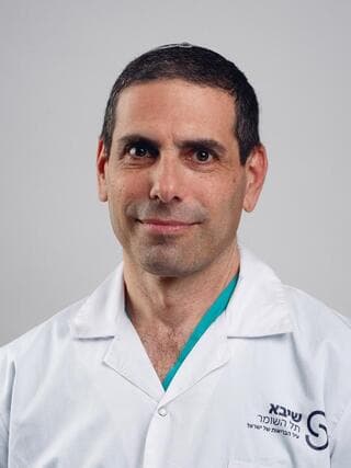 פרופ' ישראל (איסי) ברבש, מנהל היחידה לקרדיולוגיה פולשנית וצנתורי לב במרכז הרפואי שיבא