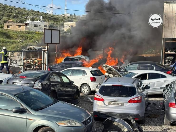 הרכבים שהוצתו אחר הצהריים באזור שכם הצתת מוסך כלי רכב בשכם