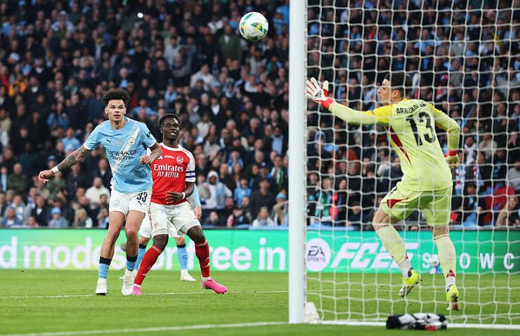 אוריילי כובש את השער השני מול ארסנל (צילום: Julian Finney/Getty Images) אוריילי