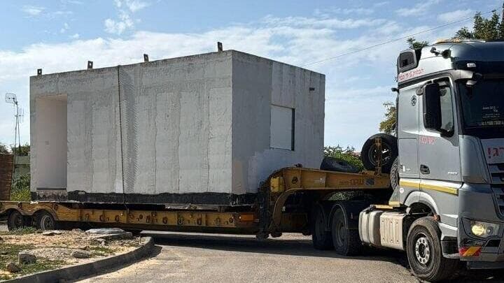 המיגוניות שהוכנסו לאצטדיונים