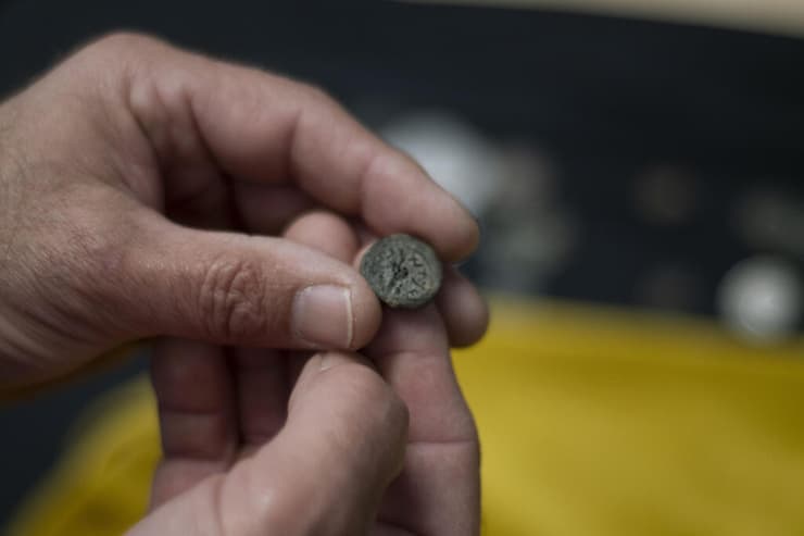 פרוטה קדומה