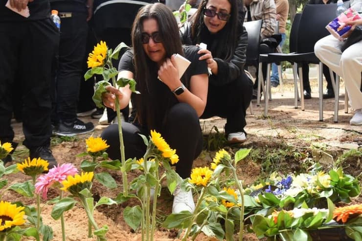 עופר (פושקו) מוסקוביץ מובא למנוחות בקיבוץ משגב עם