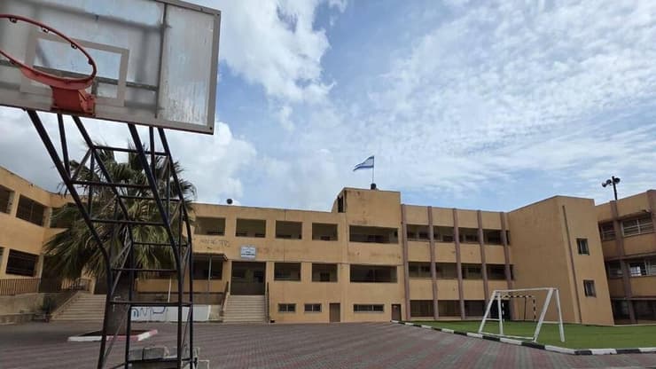 מתנחלים פלשו וכתבו סיסמאות גזעניות על מבנה בית ספר בחווארה