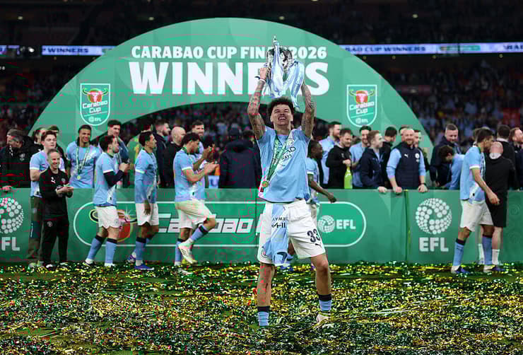 אוריילי והגביע, אתמול בוומבלי (צילום: Julian Finney/Getty Images) אוריילי