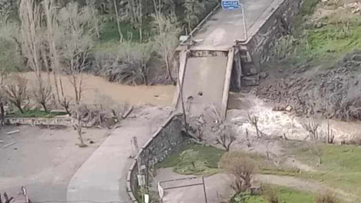 גשר אל קעקעיה מעל הנהר הליטאני נפגע גשר אל קעקעיה מעל הנהר הליטאני נפגע