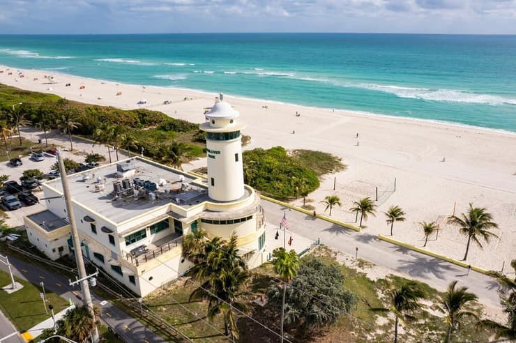 חוף האולאובר, מיאמי, פלורידה, ארצות הברית