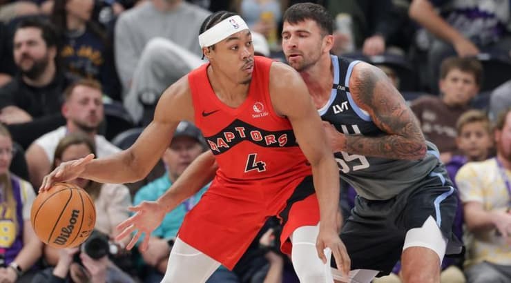 סקוטי בארנס עם הכדור