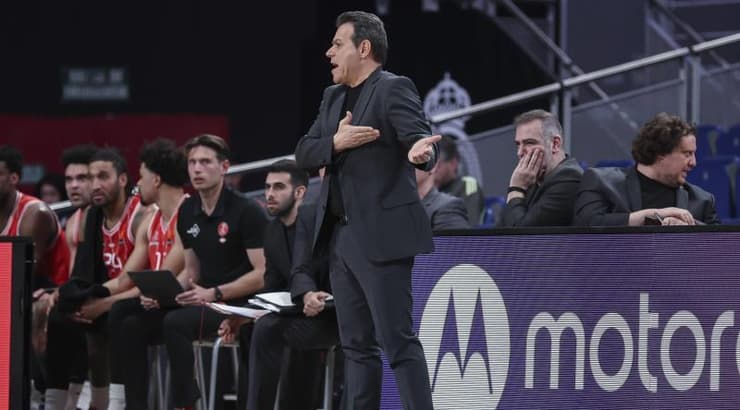 דימיטריס איטודיס בא בטענות