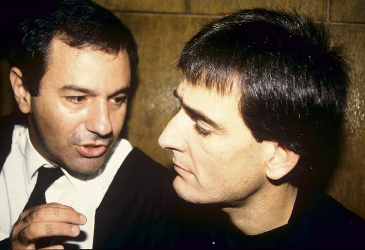 ”קופידון אשכרה דפק לו  חץ ללב". שמעיה אנג'ל  (מימין) ועורך דינו