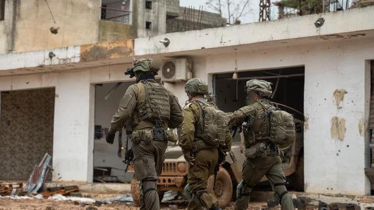 ראש הממשלה יידרש להכריע בכמה להגדיל עוד את תקציב הביטחון. חיילים צה"ל בדרום לבנון (צילום: דובר צה"ל) כוחות אוגדה 36 ממשיכים להעמיק את הפגיעה בתשתיות הטרור של חיזבאללה בדרום לבנון