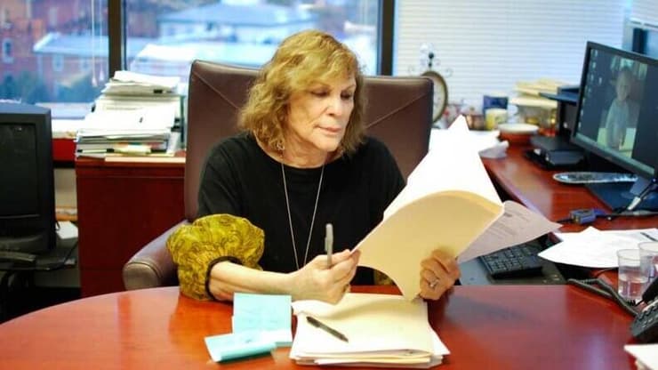 שינתה את עולמם של אינספור נפגעי טראומה. פרופ' עדנה פואה קאהן (צילום: פייסבוק) פרופ' עדנה פואה קאהן