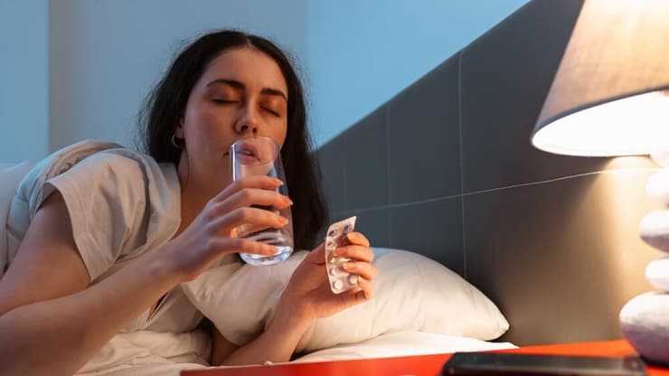 צריכת כדורי שינה